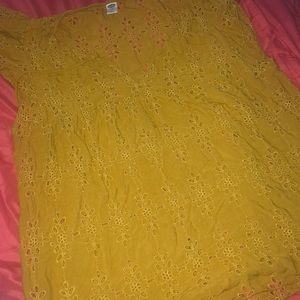 L old navy top mustard yellow